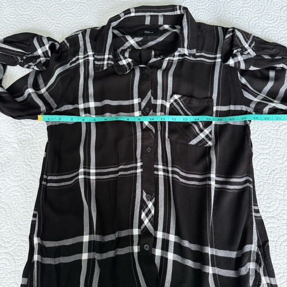 Rails Black and White Plaid Button Down Shirt size Large - Picture 11 of 12